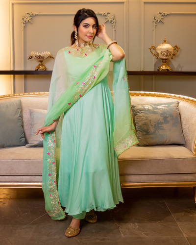 Mannat Gotapatti Satin Suit Set