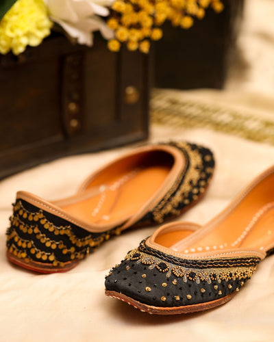 Black Golden Beats Handcrafted Jutti