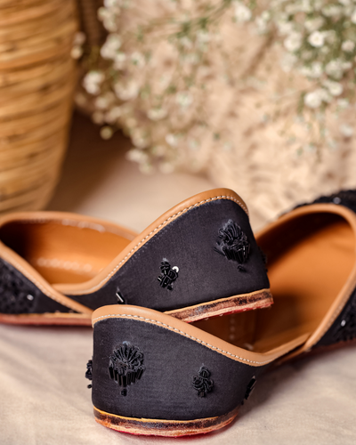 Coal Black Handcrafted Jutti