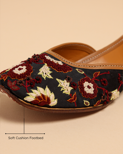 Basic Bloom Handcrafted Jutti