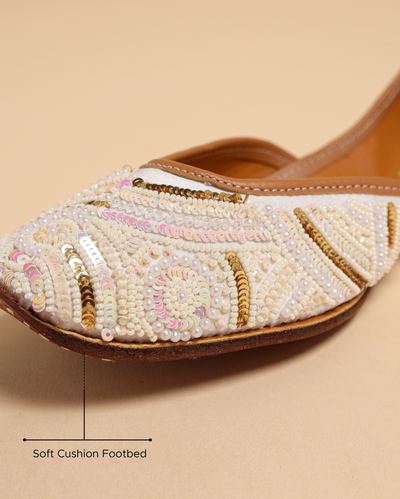 White Illusion Handcrafted Jutti